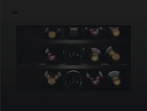 Indbygnings vinskab - AEG 8000 - NKW8P21KAT