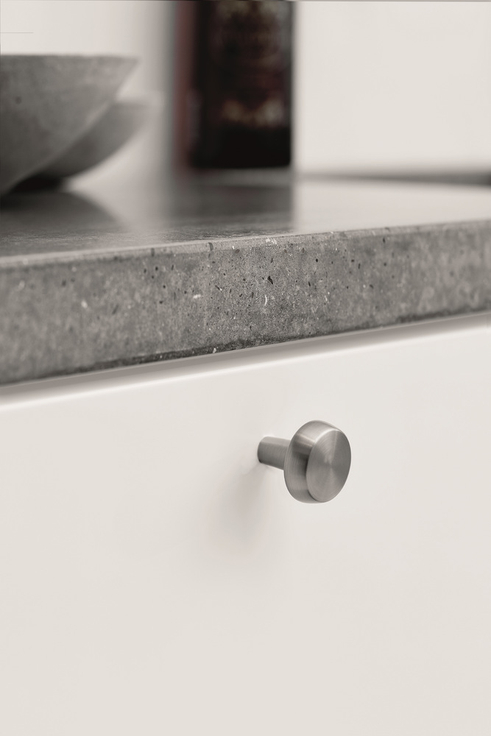 Furnipart - Autumn - greb i Zink Inox look H34mm Ø36mm