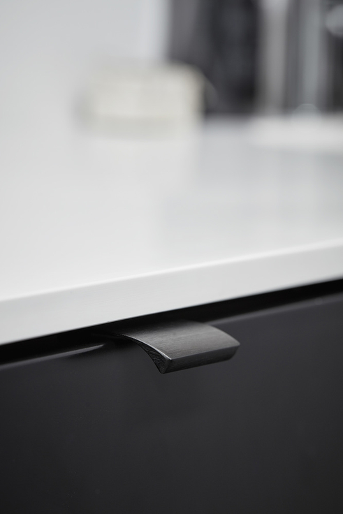 Furnipart - Edge Straight - greb i aluminium børstet mat sort CC20mm L40mm