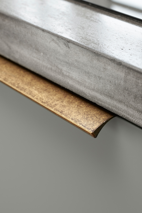 Furnipart - Edge Straight - greb i Aluminium Antik messing CC20mm L40mm B4