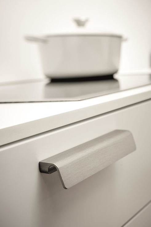 Furnipart - Fringe - greb i aluminium