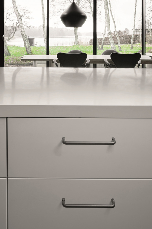 Furnipart - Junction - greb i zink Børstet antracit CC160mm L170mm B10mm H34