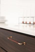 Furnipart - Lounge Leather - greb i Messing/Læder Mørke brun/poleret messing lakeret