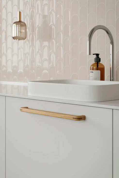 Furnipart - Tenon - greb i lakeret eg CC160mm L176mm B16mm