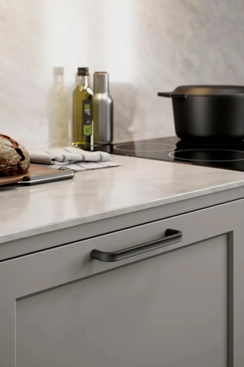 Furnipart - Terra - greb i støbejern mat sort CC160mm L172,9mm B18mm