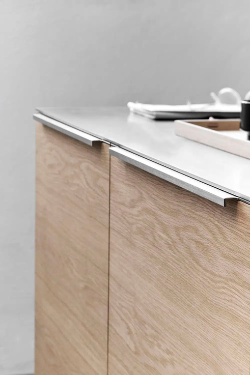 Furnipart - Trim - greb i aluminium Inox look - topmonteret L1195mm B38mm H13mm