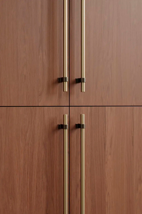 Furnipart - Bond - greb i aluminium og zink antik brun / fin børstet messing CC2x544mm L1178mm B20mm