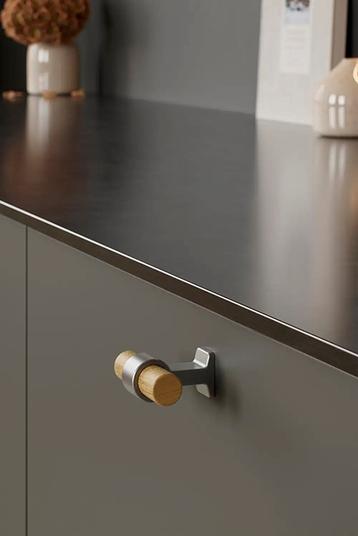 Furnipart - Bond - knop i aluminium og zink antik brun / fin børstet messing H38,5mm