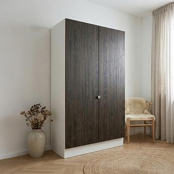 Garderobeskab med 2 låger i træ 120 cm fra Kitchn med Cleveland Mørk Eg front