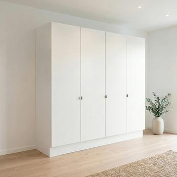 Garderobeskab med 4 låger i hvid 240 cm fra Kitchn med Oregon Hvid front